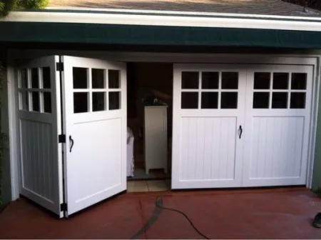 folding-garage-doors-bifold
